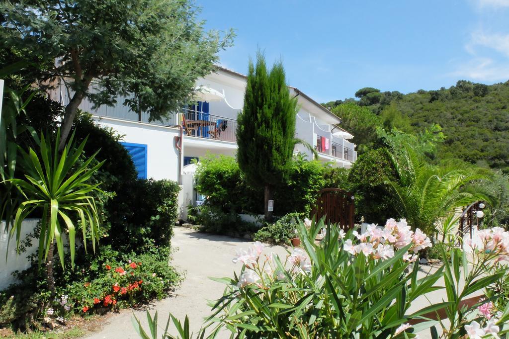 Hotel Villa Giulia Porto Azzurro Kültér fotó