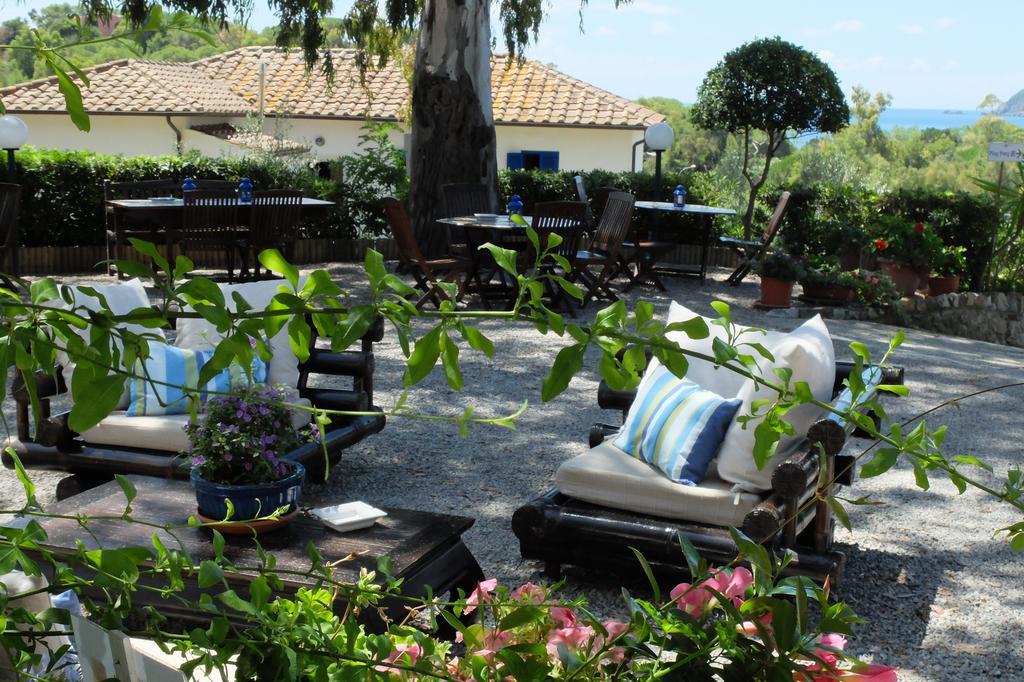 Hotel Villa Giulia Porto Azzurro Kültér fotó