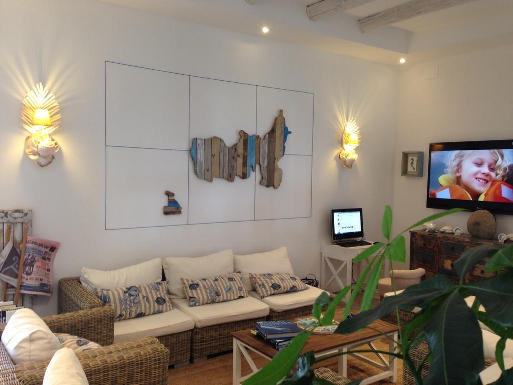 Hotel Villa Giulia Porto Azzurro Kültér fotó